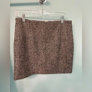 H&M Beige and Black Side Zip Pencil Skirt